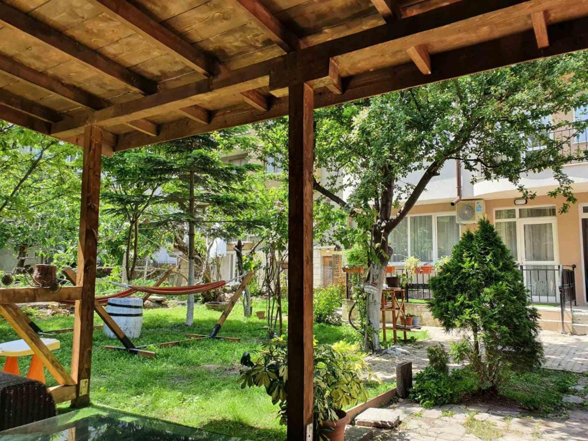 House With Garden Otel Ahyolu Dış mekan fotoğraf